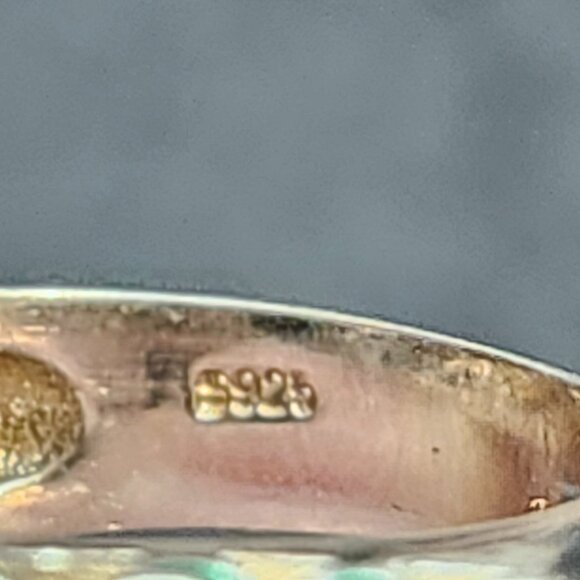 Sterling Silver Ring Green Center Stone Enameled Size 8 Hearts - Picture 9 of 9